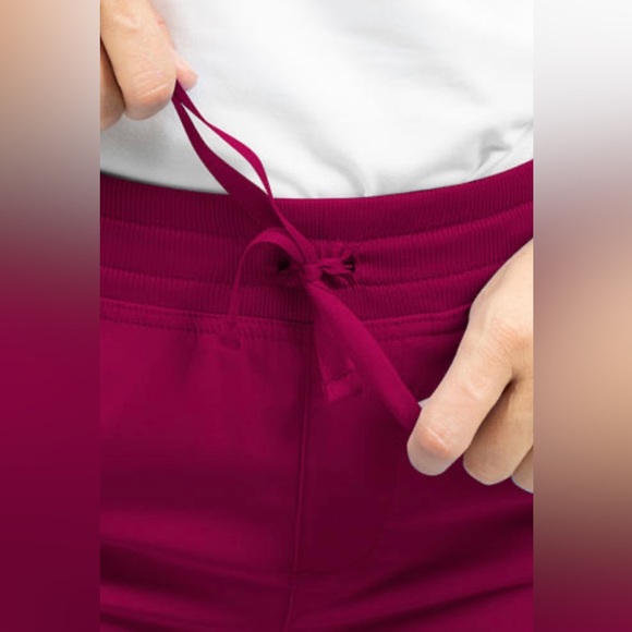 Women’s scrubs, Willow Brook Bella Pull On Cargo Pant, red wine color. Size S - Picture 5 of 6